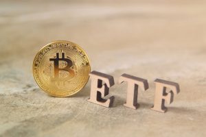 ETF Expert Forecasts Simultaneous Approval of All Spot Bitcoin ETFs